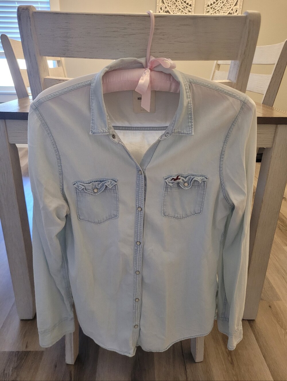 Hollister Light Blue Denim-Style Button Down Shirt with Chest Pockets Size L